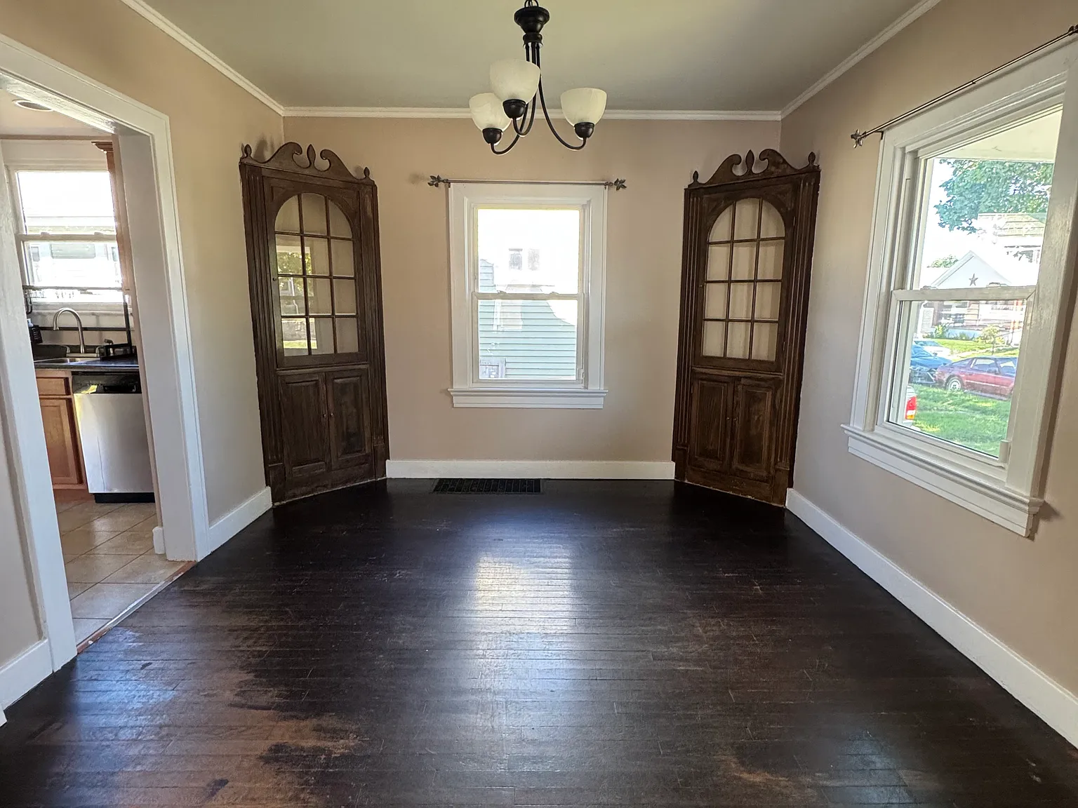 1829 King Ave — Photo 4