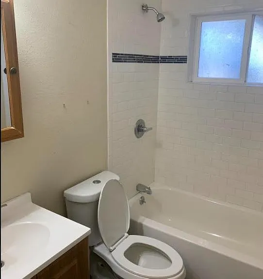 2386 S Linden Ct #B — Photo 6