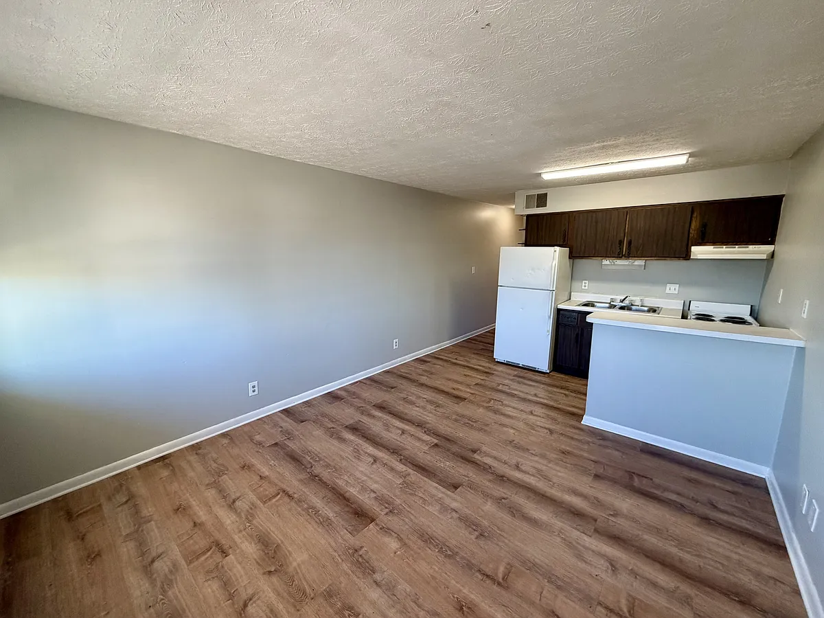 Building Photo - 1143 Clay Ave