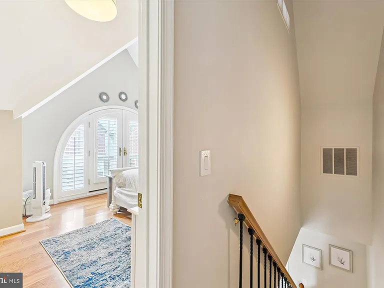 116 N Union St — Photo 39