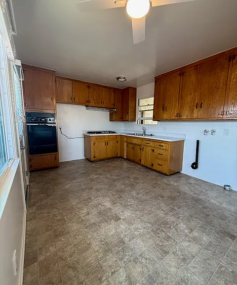 22020 Grace Ave — Photo 5