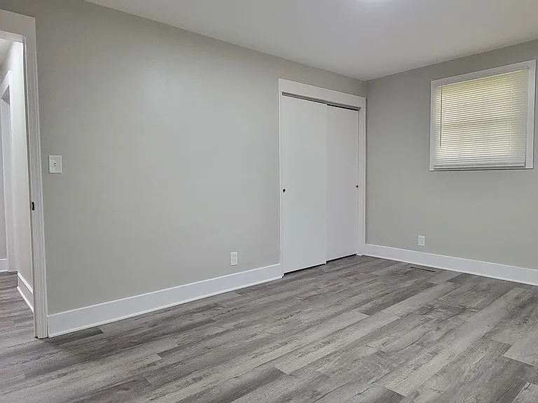 24065 Murray St — Photo 17