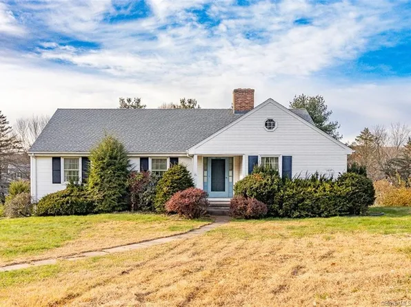 16 Brooke Meadow Road, Berlin, CT 06037