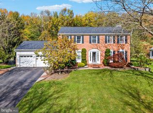 40 Doe Dr, Hamilton, NJ 08620