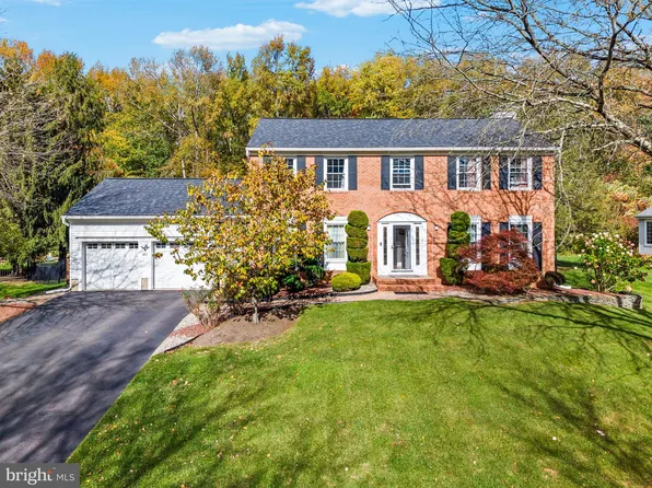 40 Doe Dr, Hamilton, NJ 08620
