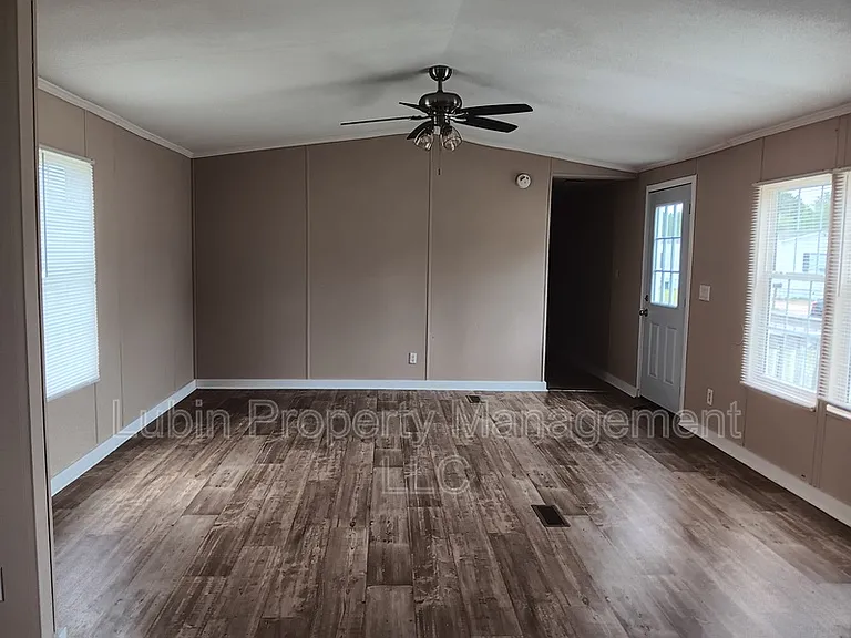 48 Virginia Ave — Photo 1