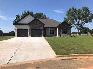 309 Poplar Dr, Enterprise, AL 36330