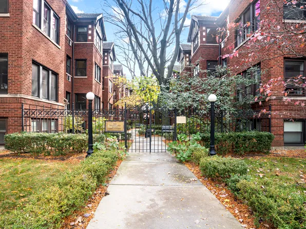 821 Lake St APT 2N, Oak Park, IL 60301