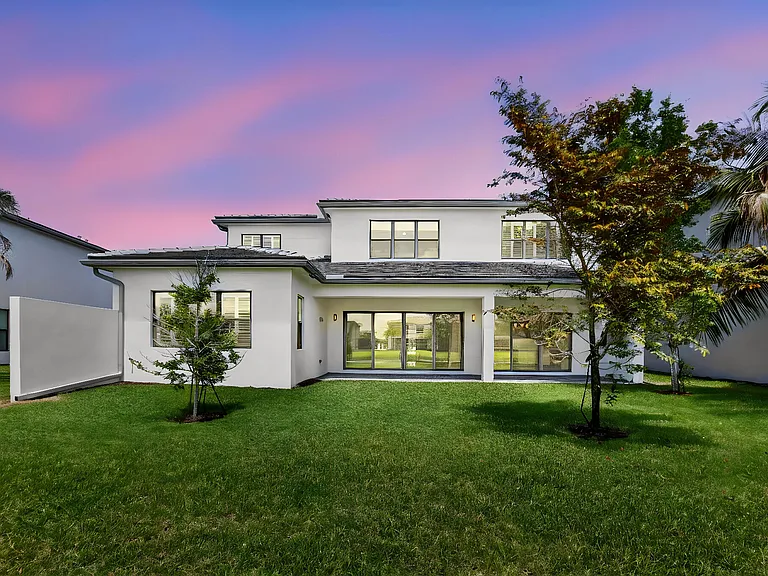 17089 Rainbow Falls Trl — Photo 98