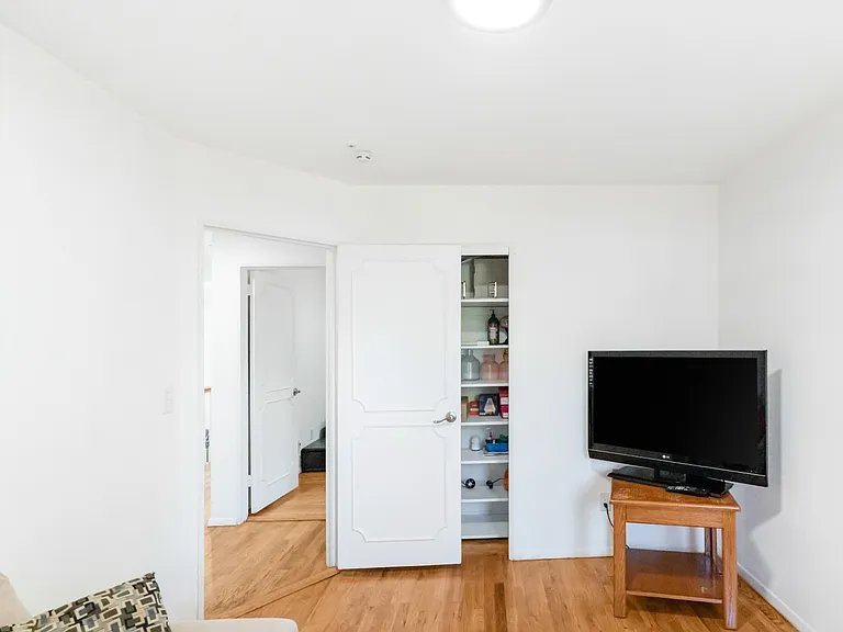 31 Frederick Ln — Photo 40