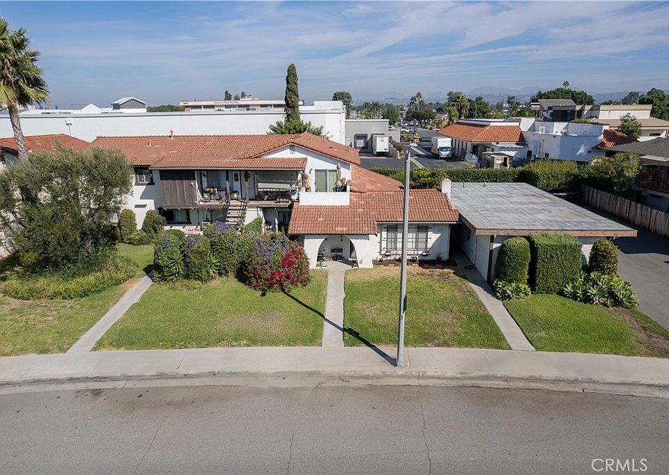 1st image of 2647 E Almond Ave