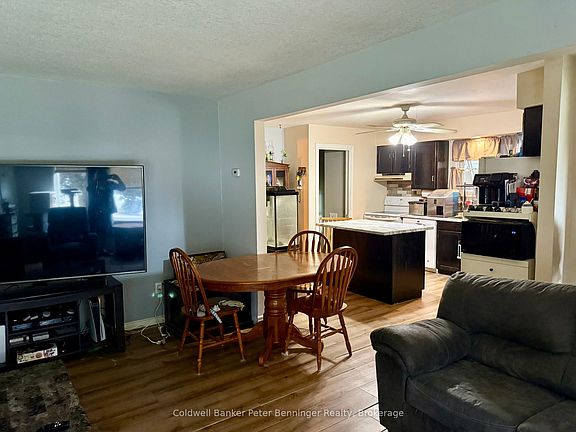 4th image of 672 21st Ave