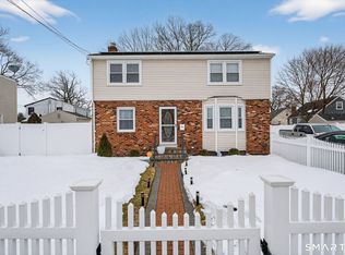 83 Deerfield Drive, Manchester, CT 06040