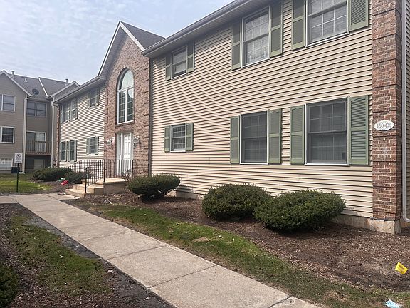 2nd image of 434 S Peace Rd