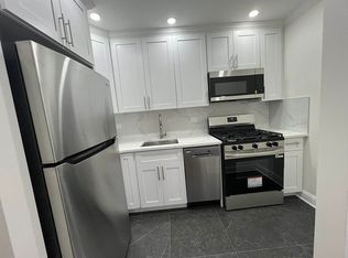 31-85 Crescent St APT 116, Astoria, NY