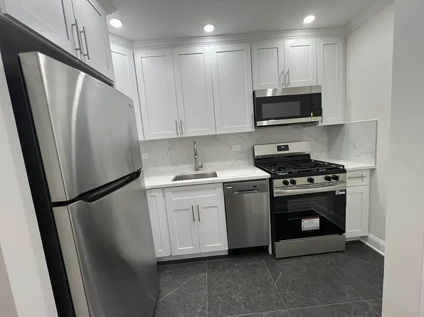 31-85 Crescent St APT 116, Astoria, NY 11106