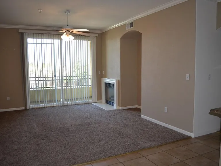 1360 Shady Ln #XXX — Photo 6