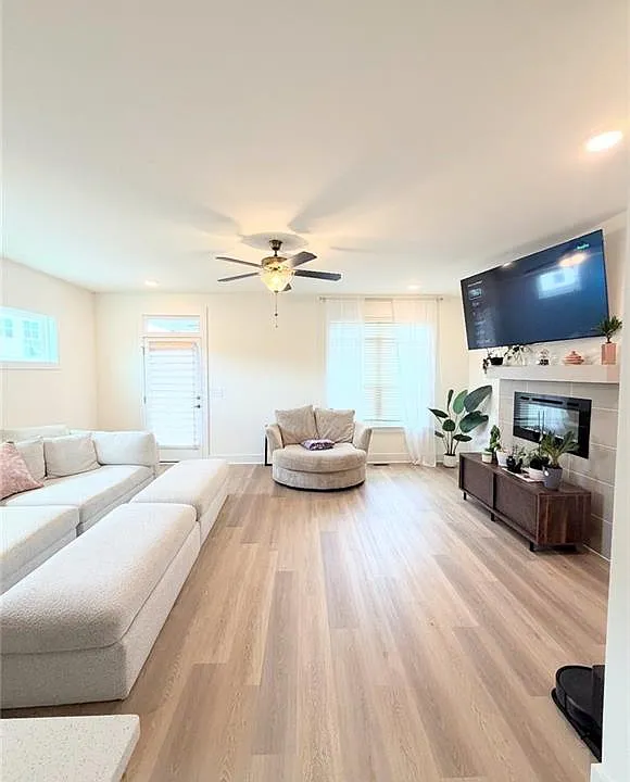 2211 Nena Way