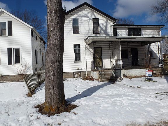 2nd image of 129 S Oakley St