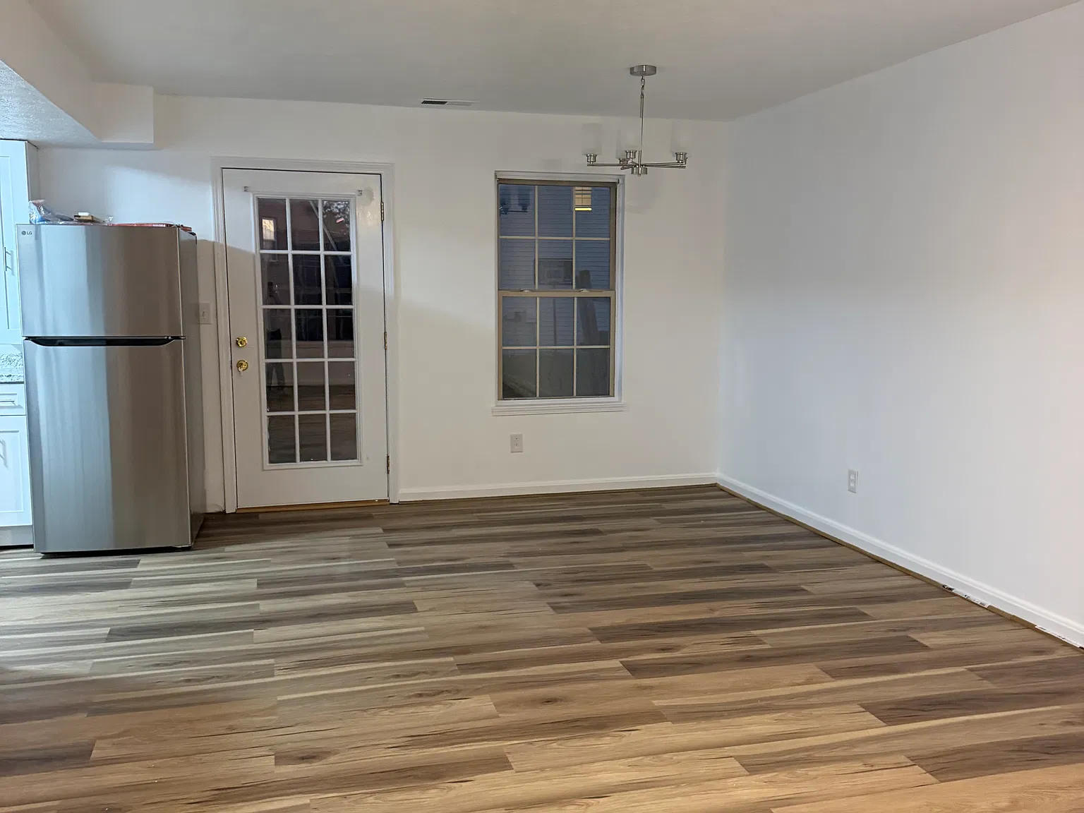 3 bed, 2.5 bath, 1260 sqft, $1,700 — Photo 4