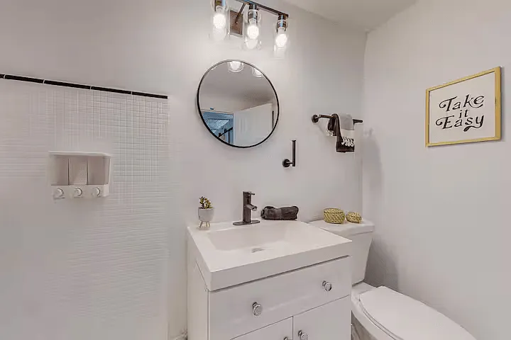 720 Truman St NE #1 — Photo 8