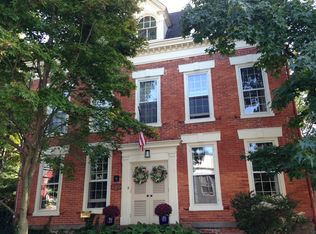320 W High St, Womelsdorf, PA 19567