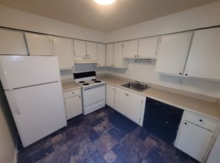 7686 W Wabash Ct, Milwaukee, WI 53223