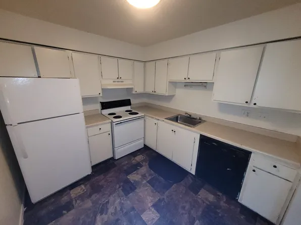 7674-7688 West Wabash Court - 7686, 7686 W Wabash Ct, Milwaukee, WI 53223