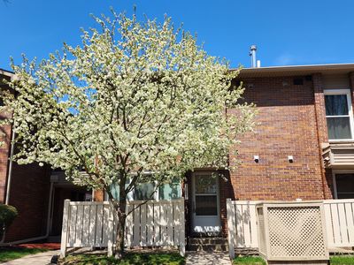 32657 Five Mile Rd, Livonia, MI, 48154