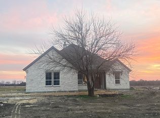 325 Cobb Rd, Leonard, TX 75452