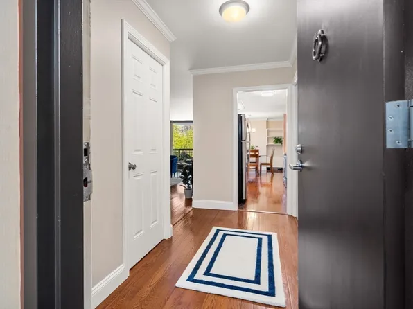 50 Longwood Ave APT 212, Brookline, MA 02446