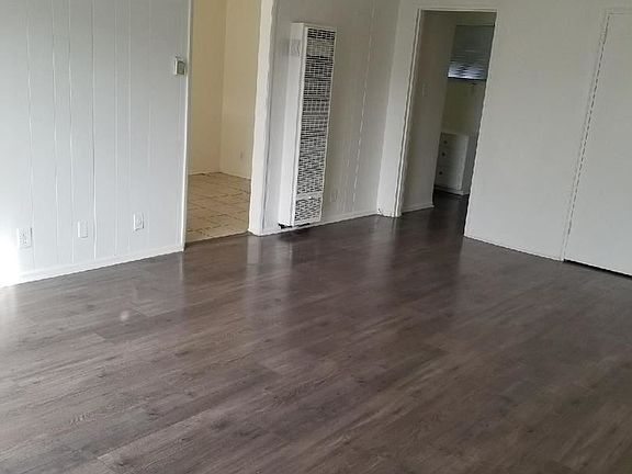 4th image of 3932 Stevely Ave APT 14