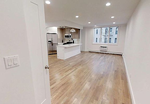 4th image of 991 Ocean Ave APT 7D