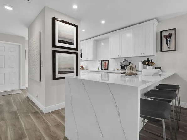 1730 NW 18th Avenue #202, Delray Beach, FL 33445