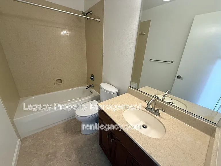 255 Munroe St — Photo 23
