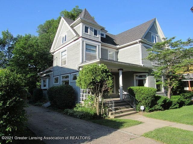1st image of 315 W Lawrence Ave