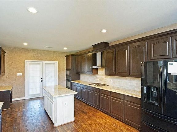 5th image of 5901 Wessex Ct