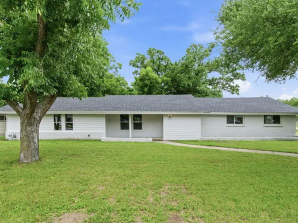 507 Country Club Rd, Cleburne, TX 76033