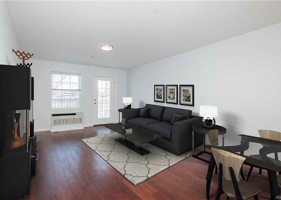 1st image of 18 Harmon St APT 3A