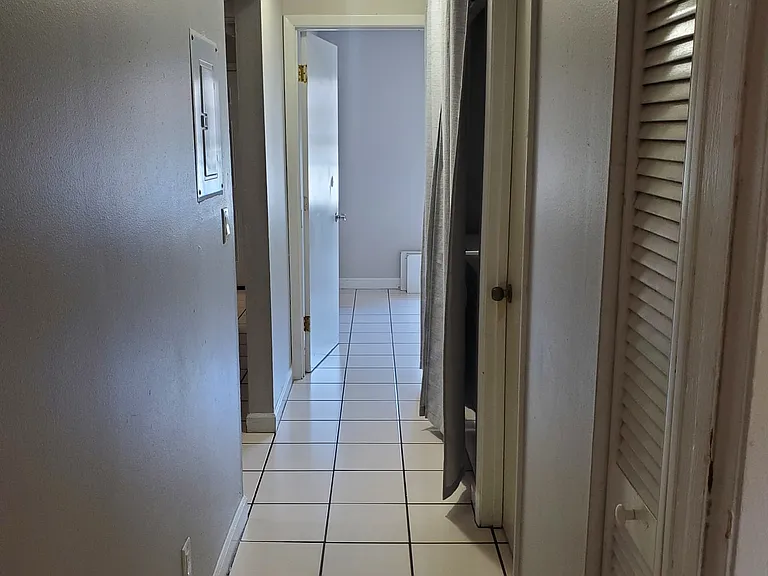 15633 Avalon Ave #C — Photo 10