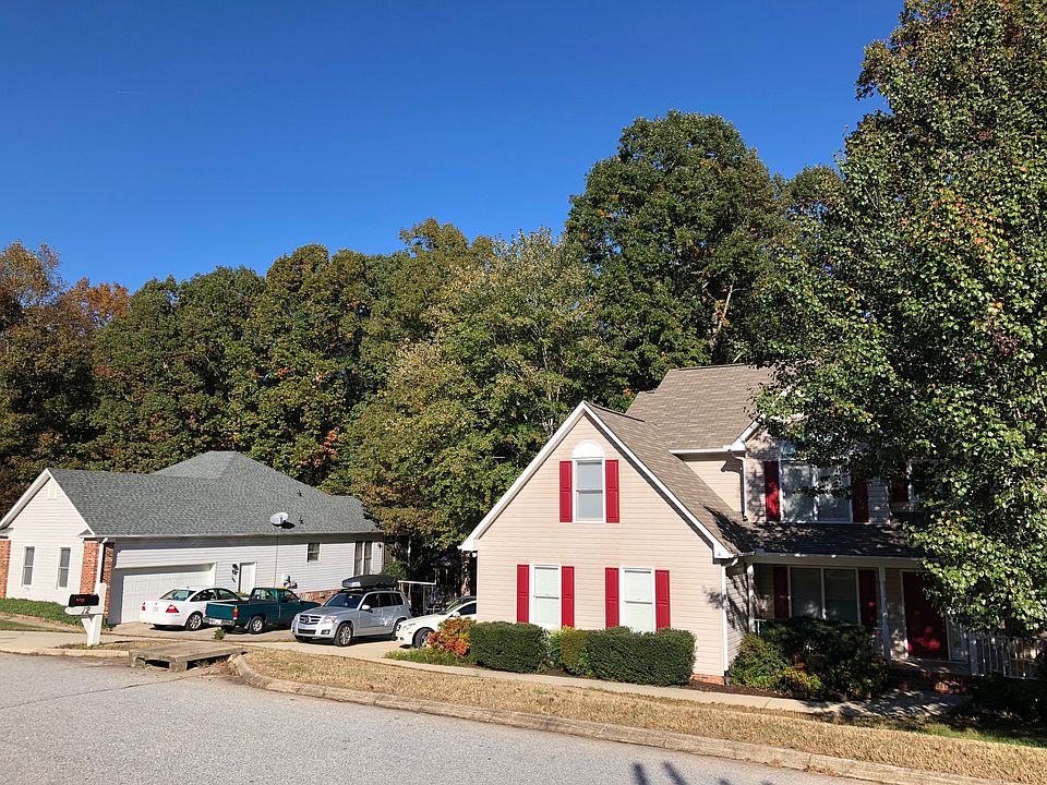 2nd image of 12 Tilden Ct