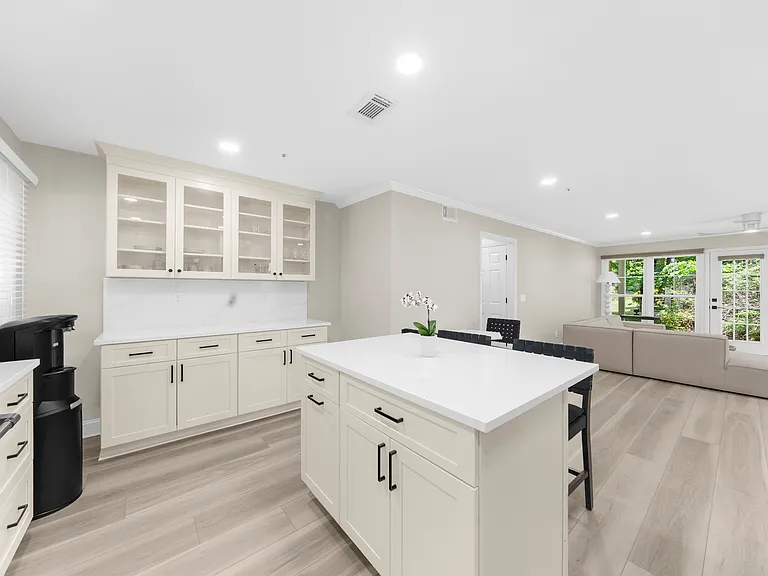 5061 Avalon Dr — Photo 9