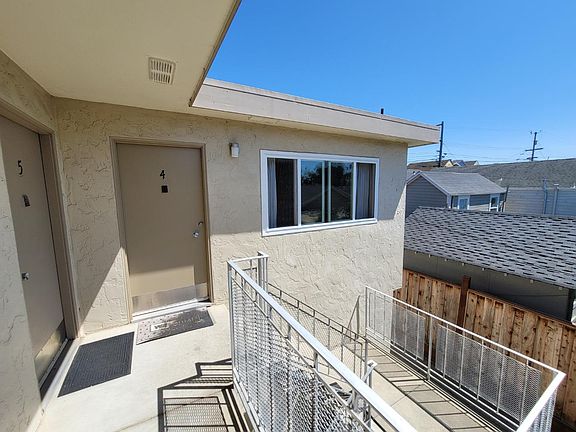 2nd image of 454 Railroad Ave