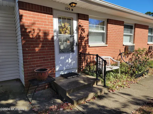 105H Constitution Boulevard, Whiting, NJ 08759