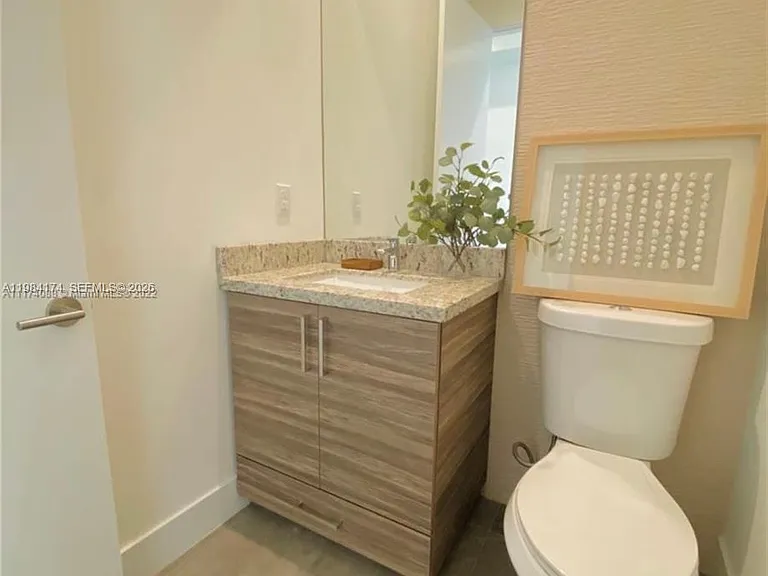 3653 SW 25th St — Photo 2