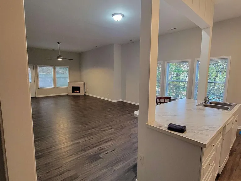 380 Glendale Rd — Photo 7