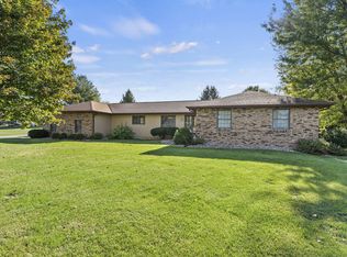 2674 Tom Sawyer Rd, Muscatine, IA 52761