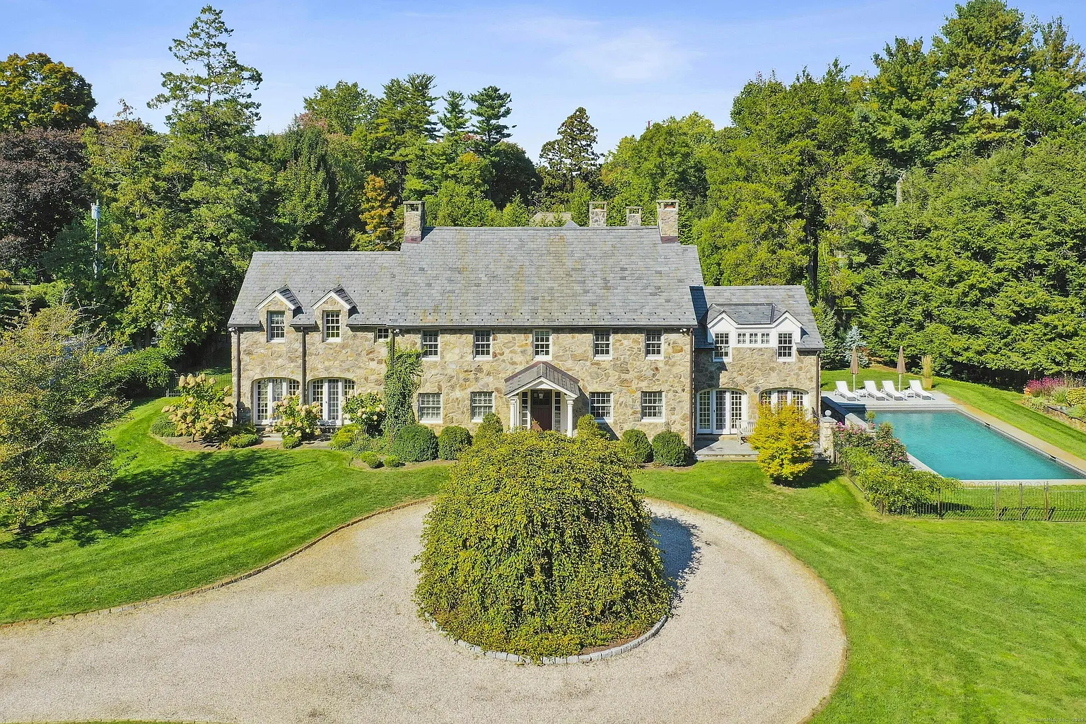 8 West Meadow Road photo 1