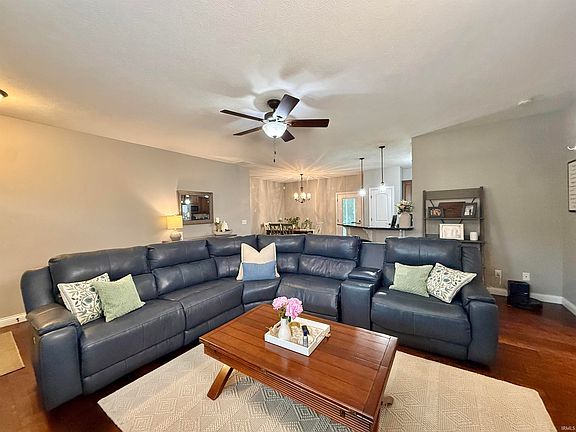 4th image of 1400 Breezy Creek Dr