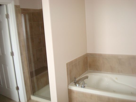 4th image of 813 Baden Manor Dr